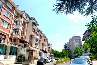 Промишлена сграда в Кърджали, Възрожденци