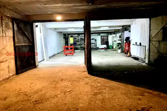 Промишлена сграда в Русе, Ялта