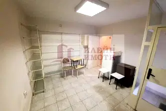 Промишлена сграда в Русе, Здравец Изток