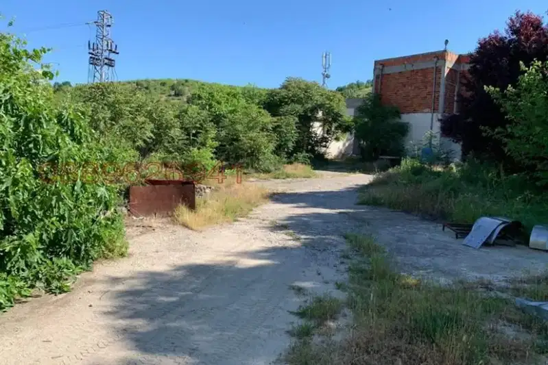 Промишлена сграда в Благоевград, Петрич