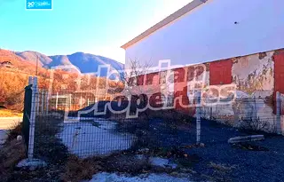 Промишлена сграда в Благоевград, с. Полето