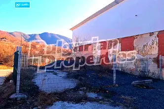 Промишлена сграда в Благоевград, с. Полето