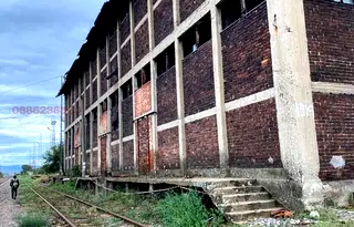 Промишлена сграда в Бургас, Карнобат
