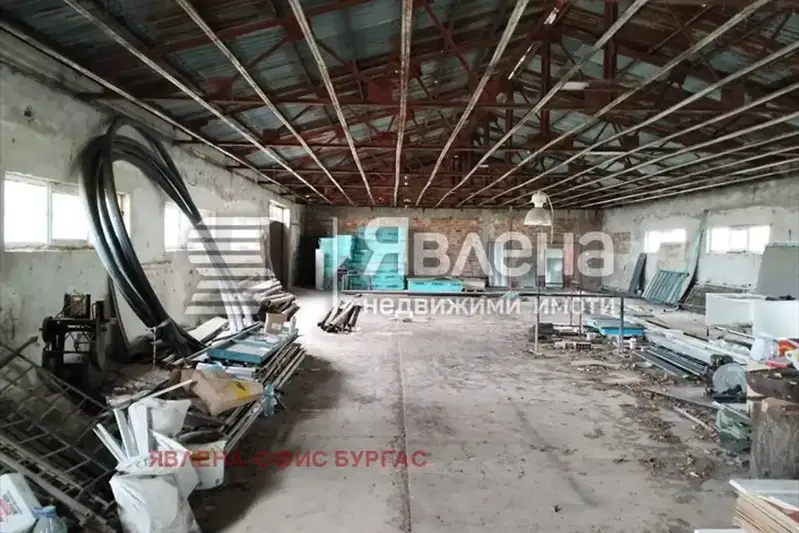 Industrial Building in Oblast Burgas, Pomorie