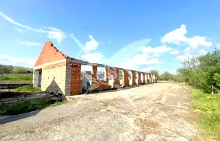 Промишлена сграда в Бургас, с. Искра