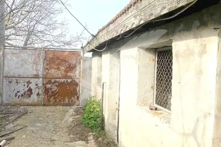 Промишлена сграда в Бургас, с. Лясково