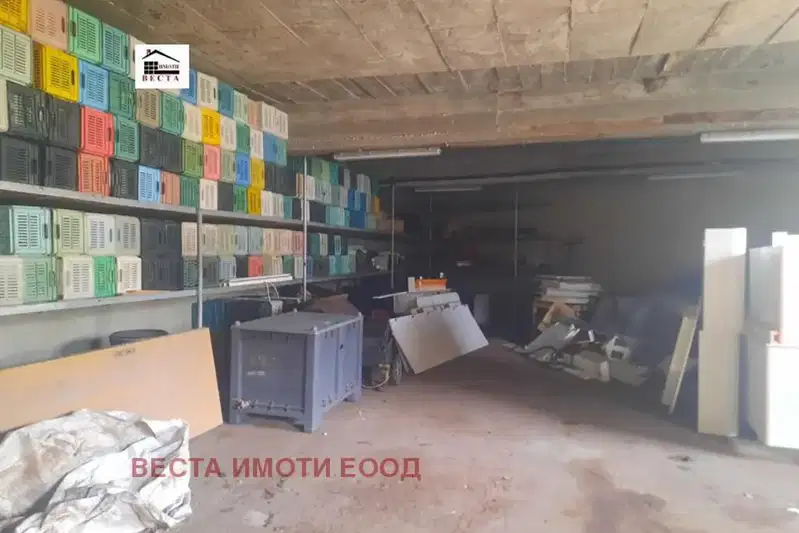 Промишлена сграда в Добрич, Тервел