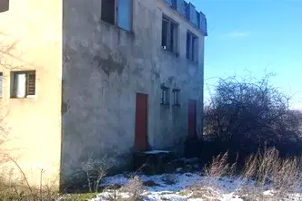 Промишлена сграда в Добрич, с. Ловчанци