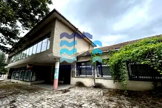 Промишлена сграда в Добрич, с. Владимирово