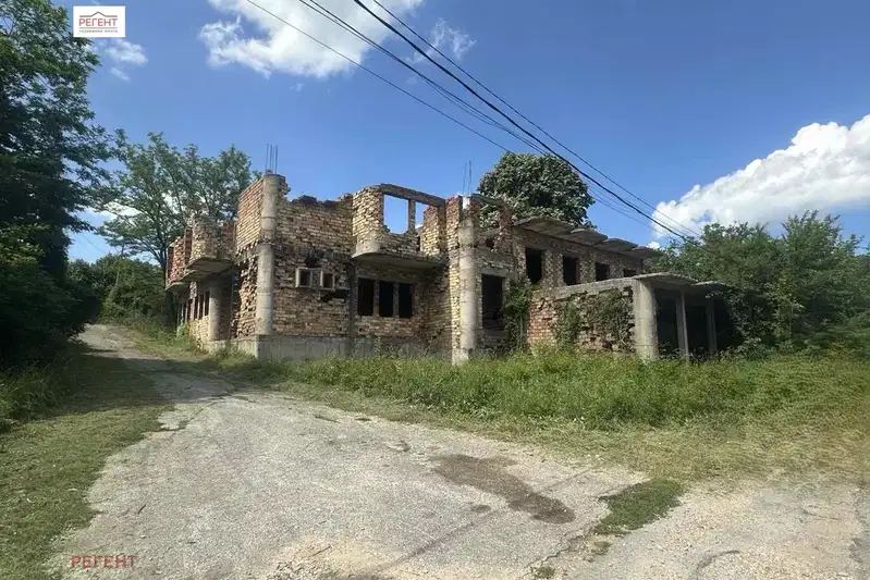 Industrial Building in Gabrovo, Donino