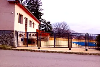 Промишлена сграда в Габрово, с. Кормянско