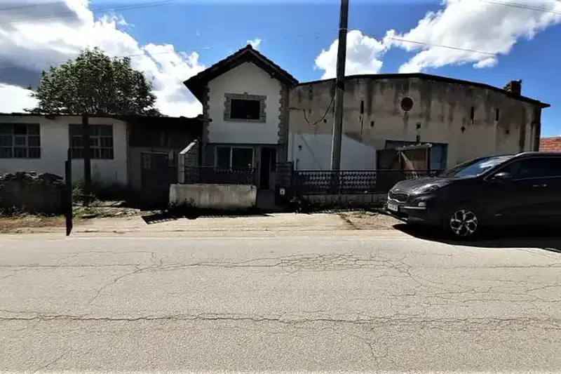 Industrial Building in Oblast Gabrovo, Stolyt