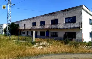 Промишлена сграда в Кърджали, Момчил