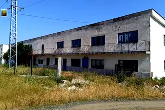Промишлена сграда в Кърджали, Момчил