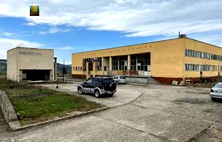 Промишлена сграда в Кърджали, Момчил