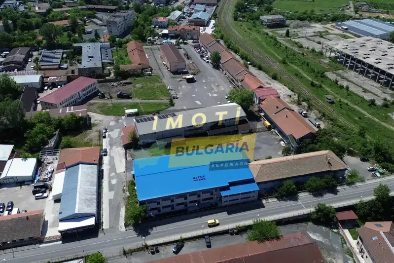 Industrial Building in Oblast Kyrdjali, Момчил