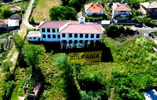 Промишлена сграда в Кърджали, Момчил