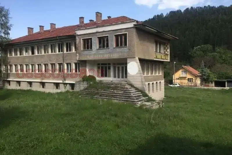 Industrial Building in Kyustendil, Rashka Grashtica