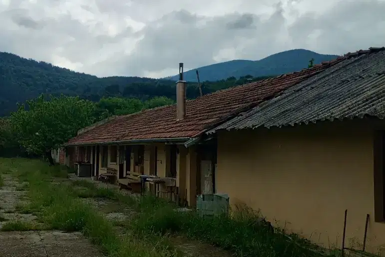 Industrial Building in Oblast Kyustendil, Saparevo