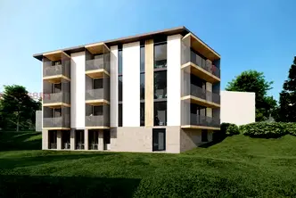 Промишлена сграда в Ловеч, Априлци