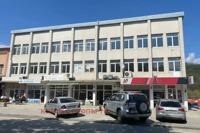 Промишлена сграда в Пазарджик, Белово