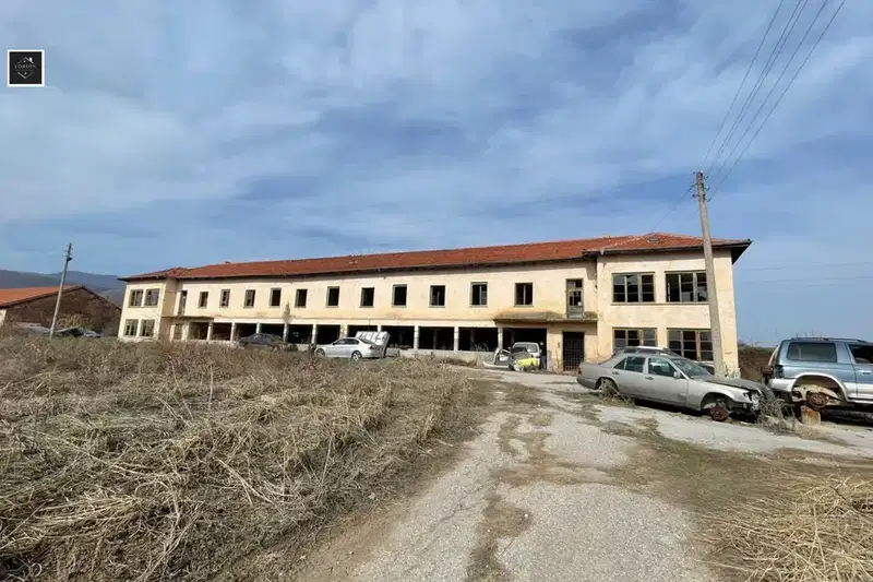 Industrial Building in Oblast Pazardjik, Radilovo