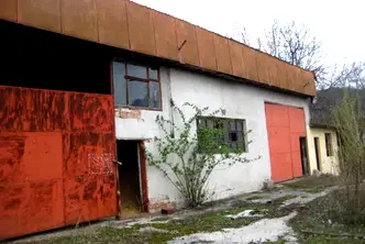 Промишлена сграда в Пазарджик, с. Семчиново