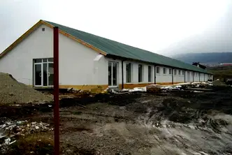 Промишлена сграда в Перник, Брезник