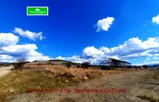 Промишлена сграда в Перник, главен път Е79