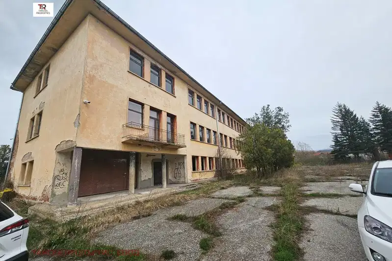 Industrial Building in Oblast Pernik, Stefanovo