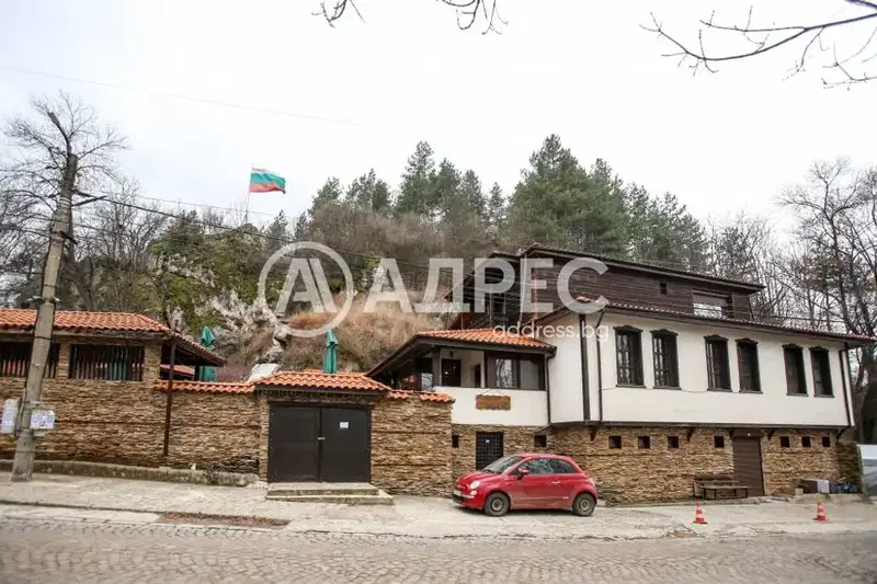 Промишлена сграда в Перник, с. Студена