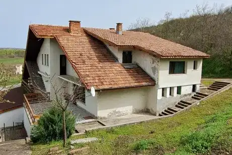 Промишлена сграда в Плевен, Никопол
