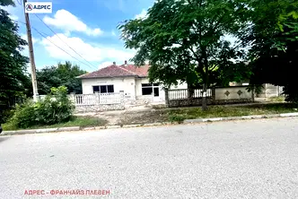 Промишлена сграда в Плевен, с. Брест