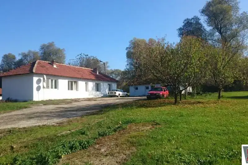 Industrial Building in Oblast Pleven, Nikolaevo