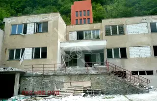 Промишлена сграда в Пловдив, Лъки