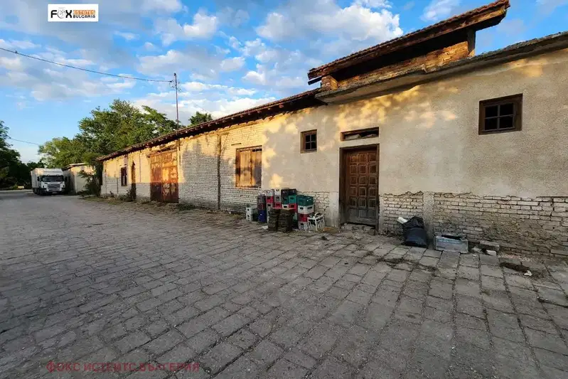 Industrial Building in Oblast Plovdiv, Brestovica
