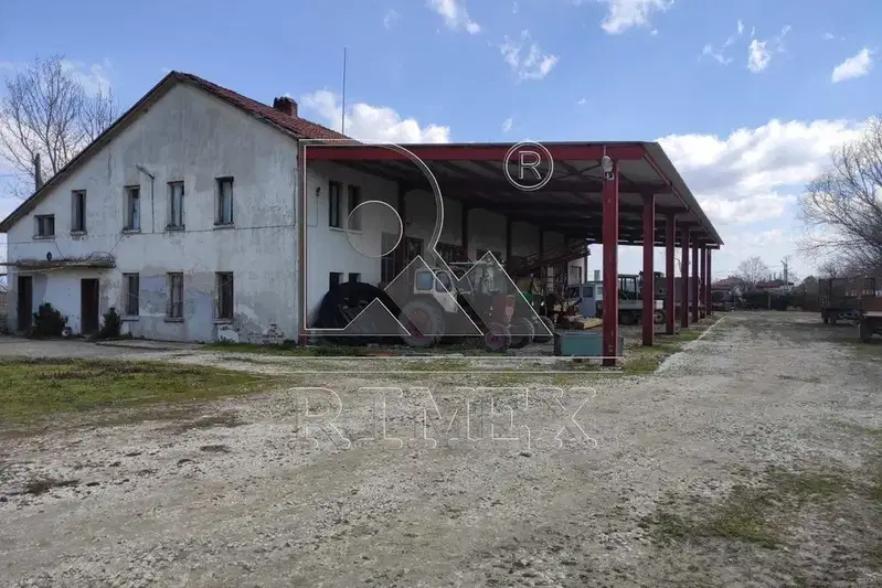 Industrial Building in Oblast Plovdiv, Manole