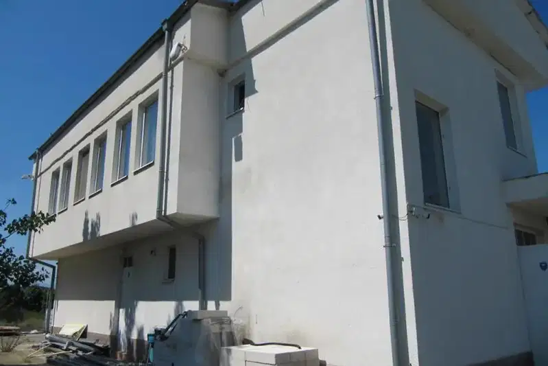 Промишлена сграда в Пловдив, с. Стряма