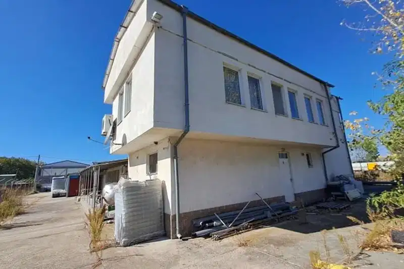 Industrial Building in Oblast Plovdiv, Stryama