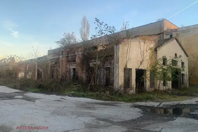 Industrial Building in Oblast Plovdiv, Vedrare