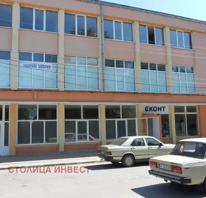 Снимка 5 — Промишлена сграда в Русе, Две могили