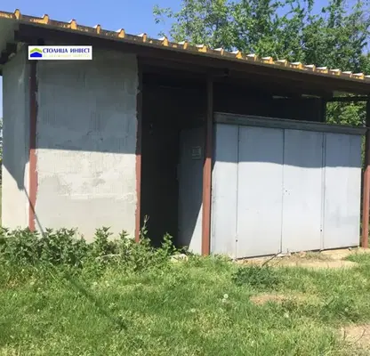 Снимка 4 — Промишлена сграда в Русе, Две могили