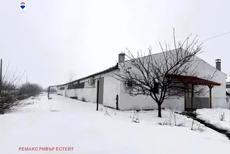 Промишлена сграда в Русе, Сливо поле