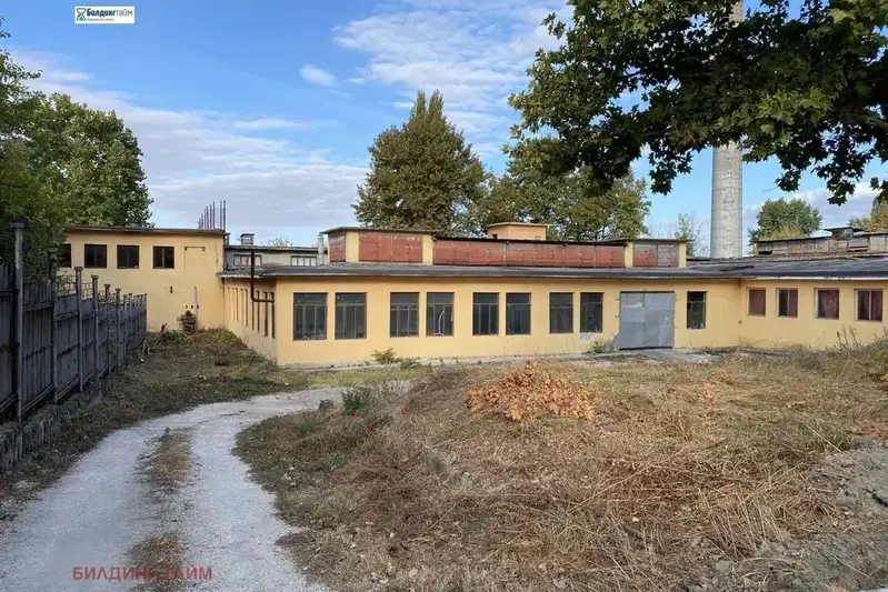 Промишлена сграда в Шумен, Нови пазар
