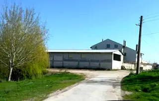 Промишлена сграда в Шумен, с. Златна нива
