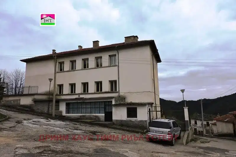 Промишлена сграда в Смолян, с. Загражден