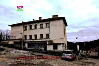 Промишлена сграда в Смолян, с. Загражден