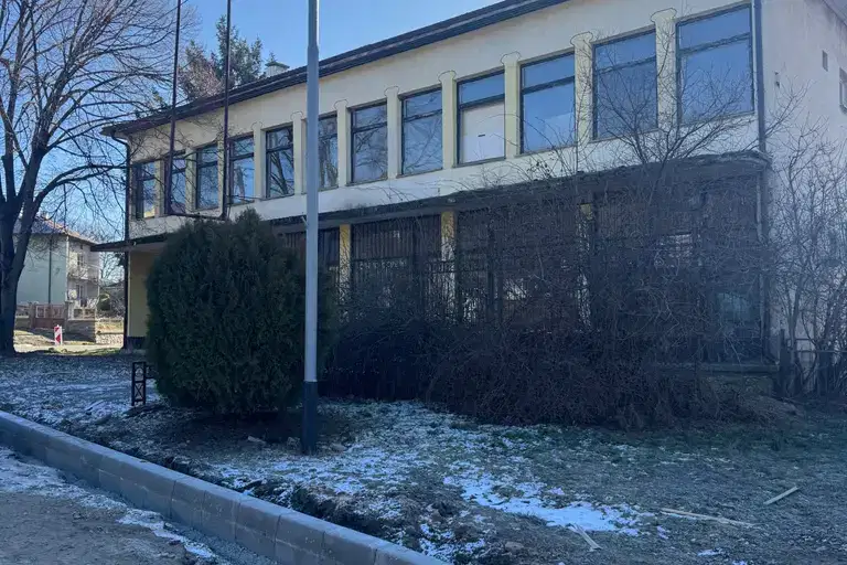Промишлена сграда в София, с. Байлово