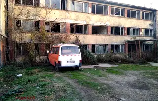 Промишлена сграда във Варна, Девня