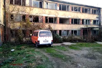 Промишлена сграда във Варна, Девня